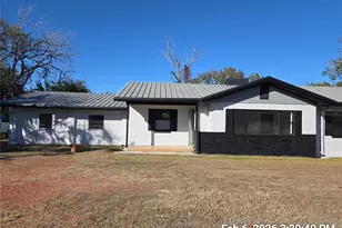 604 E College Ave, Ruskin, FL 33570 - Photo 1