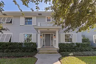 646 17th Ave NE, Saint Petersburg, FL 33704 - Photo 1
