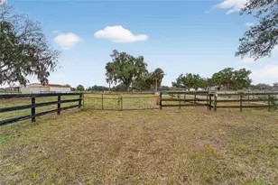 2181 E Trapnell Rd, Plant City, FL 33566 - Photo 1