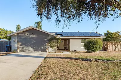 2541 60th Avenue S, Saint Petersburg, FL 33712 - Photo 1