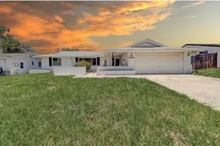 3633 Blackhawk Dr, New Port Richey, FL 34652 - Photo 1