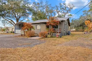 1035 W Wheeler Rd, Brandon, FL 33510 - Photo 1