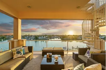 40 Bayview Court S #3, Saint Petersburg, FL 33711 - Photo 1