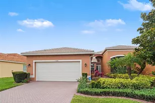 15640 Aurora Lake Cir, Wimauma, FL 33598 - Photo 1