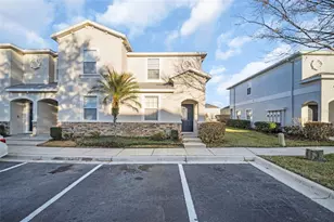 1943 Greenwood Valley Dr, Plant City, FL 33563 - Photo 1