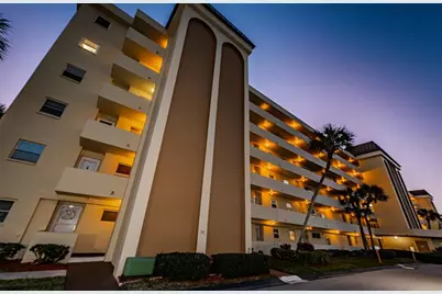 4650 Cove Circle #406, Saint Petersburg, FL 33708 - Photo 1
