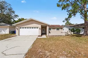 1290 Amberlea Dr E, Dunedin, FL 34698 - Photo 1
