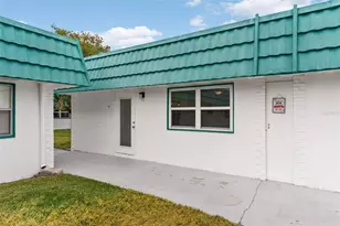 205 Kings Blvd, Sun City Center, FL 33573 - Photo 1