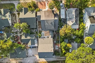 945 11th St N, Saint Petersburg, FL 33705 - Photo 1