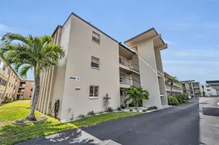 9940 47th Ave N, Saint Petersburg, FL 33708 - Photo 1