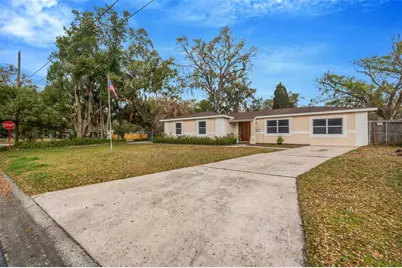 1201 N Palm Drive, Plant City, FL 33563 - Photo 1