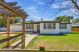 913 E Genesee St, Tampa, FL 33603 - Photo 1