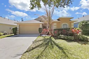 705 Straw Lake Dr, Brandon, FL 33510 - Photo 1