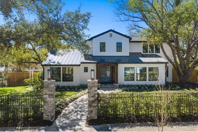 800 17th Avenue N, Saint Petersburg, FL 33704 - Photo 1
