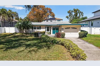 440 Lido Way NE, Saint Petersburg, FL 33704 - Photo 1