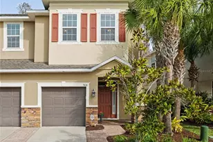 908 Vineyard Ln, Oldsmar, FL 34677 - Photo 1