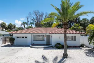 456 85th Ave, Saint Pete Beach, FL 33706 - Photo 1