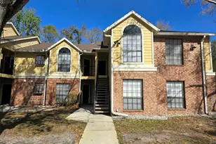 8630 Mallard Reserve Dr, Tampa, FL 33614 - Photo 1