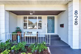 828 50th Ave S, Saint Petersburg, FL 33705 - Photo 1