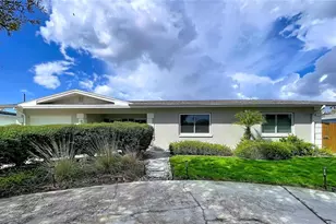 4391 34th Ave N, Saint Petersburg, FL 33713 - Photo 1