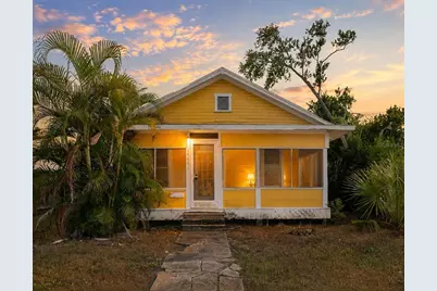 1466 30th Avenue N, Saint Petersburg, FL 33704 - Photo 1
