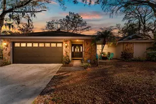 1811 La Grande Dr, Dunedin, FL 34698 - Photo 1