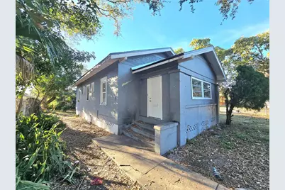2001 11th Street S, Saint Petersburg, FL 33705 - Photo 1