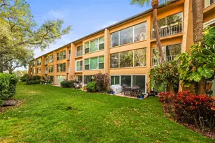 225 Country Club Dr, Largo, FL 33771 - Photo 1