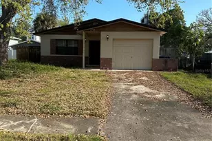 1758 Michigan Ave NE, Saint Petersburg, FL 33703 - Photo 1