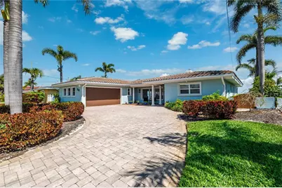 2540 E Bay Isle Drive SE, Saint Petersburg, FL 33705 - Photo 1