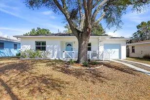 152 Valencia Dr, Dunedin, FL 34698 - Photo 1