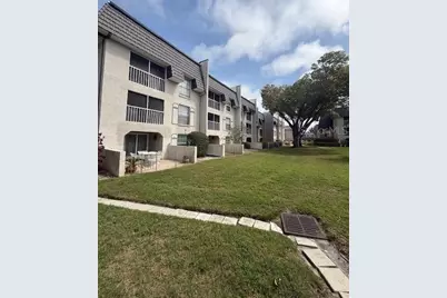 8799 Bardmoor Boulevard #302, Seminole, FL 33777 - Photo 1