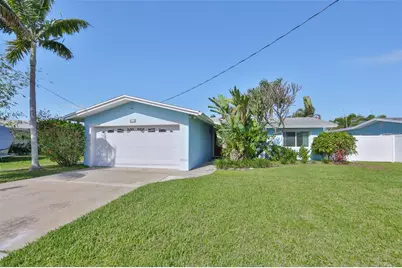 538 Lillian Drive, Madeira Beach, FL 33708 - Photo 1
