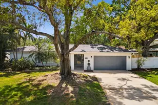 1666 North Dakota Ave NE, Saint Petersburg, FL 33703 - Photo 1