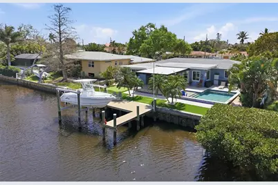 9571 Sun Isle Drive NE, Saint Petersburg, FL 33702 - Photo 1