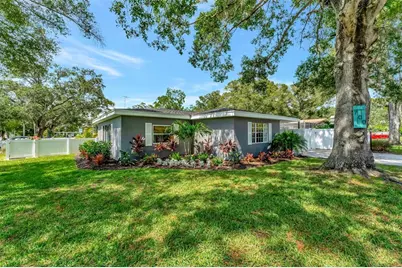 700 14th Street NW, Largo, FL 33770 - Photo 1