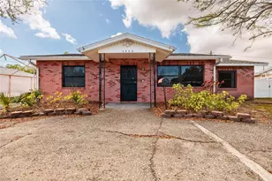 6822 21st St N, Saint Petersburg, FL 33702 - Photo 1