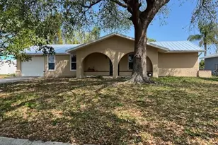 6204 38th Ave W, Bradenton, FL 34209 - Photo 1