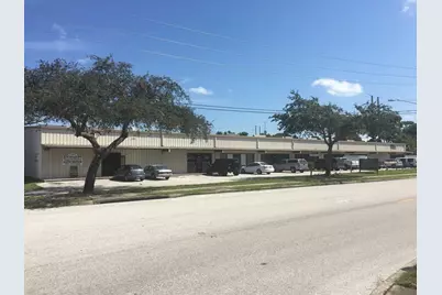 705 E Live Oak Street #C, Tarpon Springs, FL 34689 - Photo 1