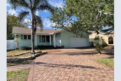 1924 62nd Avenue NE, Saint Petersburg, FL 33702 - Photo 1