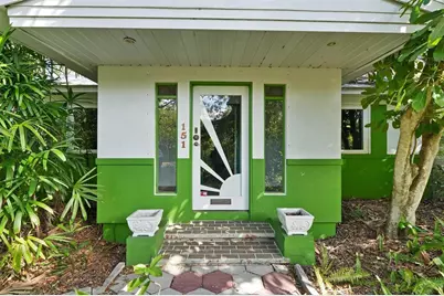 151 20th Avenue S, Saint Petersburg, FL 33705 - Photo 1