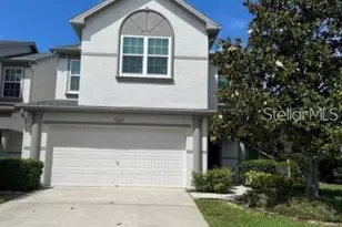 10216 Dolce Vista Dr NE, Saint Petersburg, FL 33702 - Photo 1