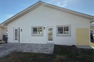700 180th Ave E, Redington Shores, FL 33708 - Photo 1