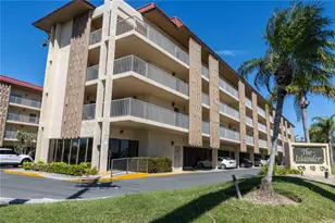 105 Island Way, Clearwater Beach, FL 33767 - Photo 1