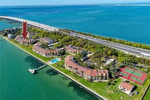 7540 Sunshine Skyway Ln S, Saint Petersburg, FL 33711 - Photo 1