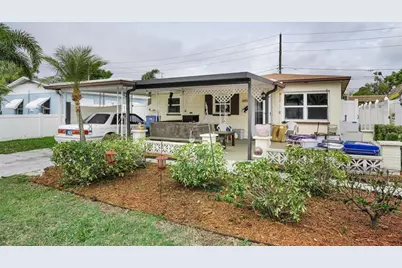 5769 Dartmouth Avenue N, Saint Petersburg, FL 33710 - Photo 1