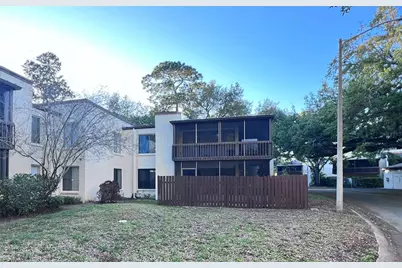700 Starkey Road #814, Largo, FL 33771 - Photo 1