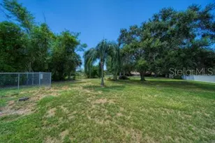 10850 Oakhurst Rd, Largo, FL 33774 - Photo 1
