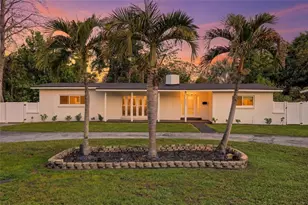 521 51st Ave S, Saint Petersburg, FL 33705 - Photo 1