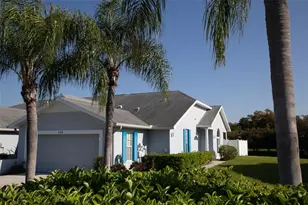 208 Hemingway Dr, Oldsmar, FL 34677 - Photo 1